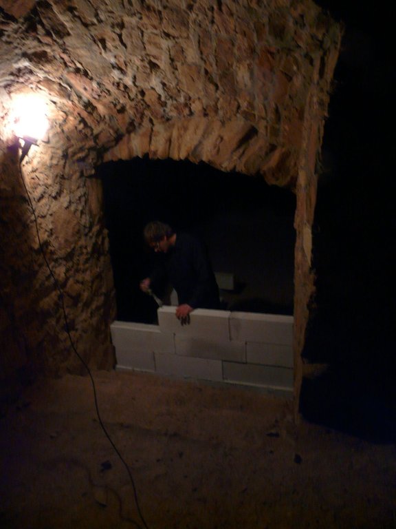 11-AufbauMauer2.jpg